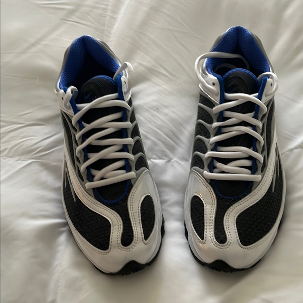 Nike air max, brand new. Perfect condition.